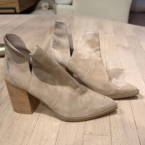 Steve Madden Cream Ankle Booties